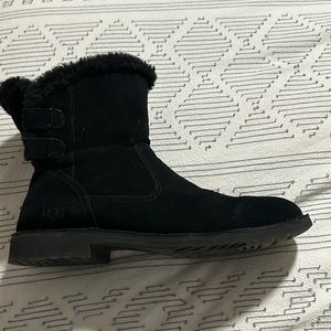 UGG Naiyah boots (black - size 11)